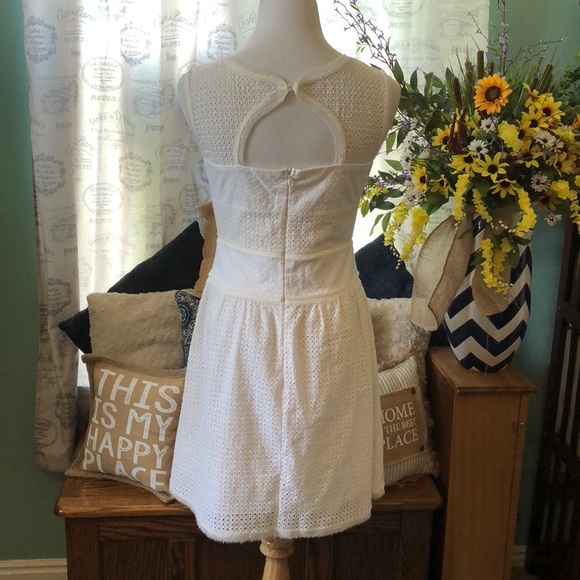 Esley white eyelet dress, sz small - Picture 2 of 8